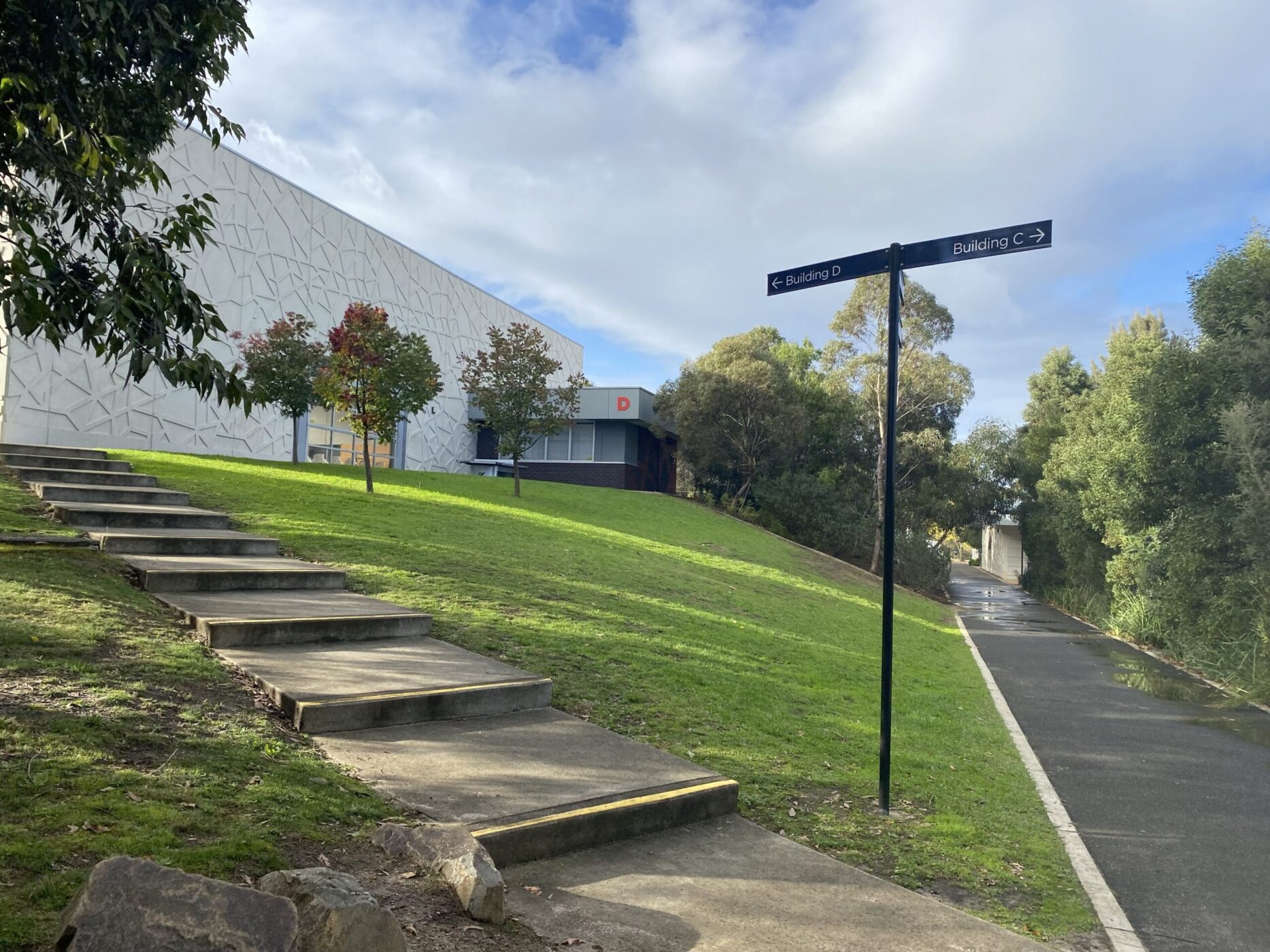 Ashwood High School-landscape